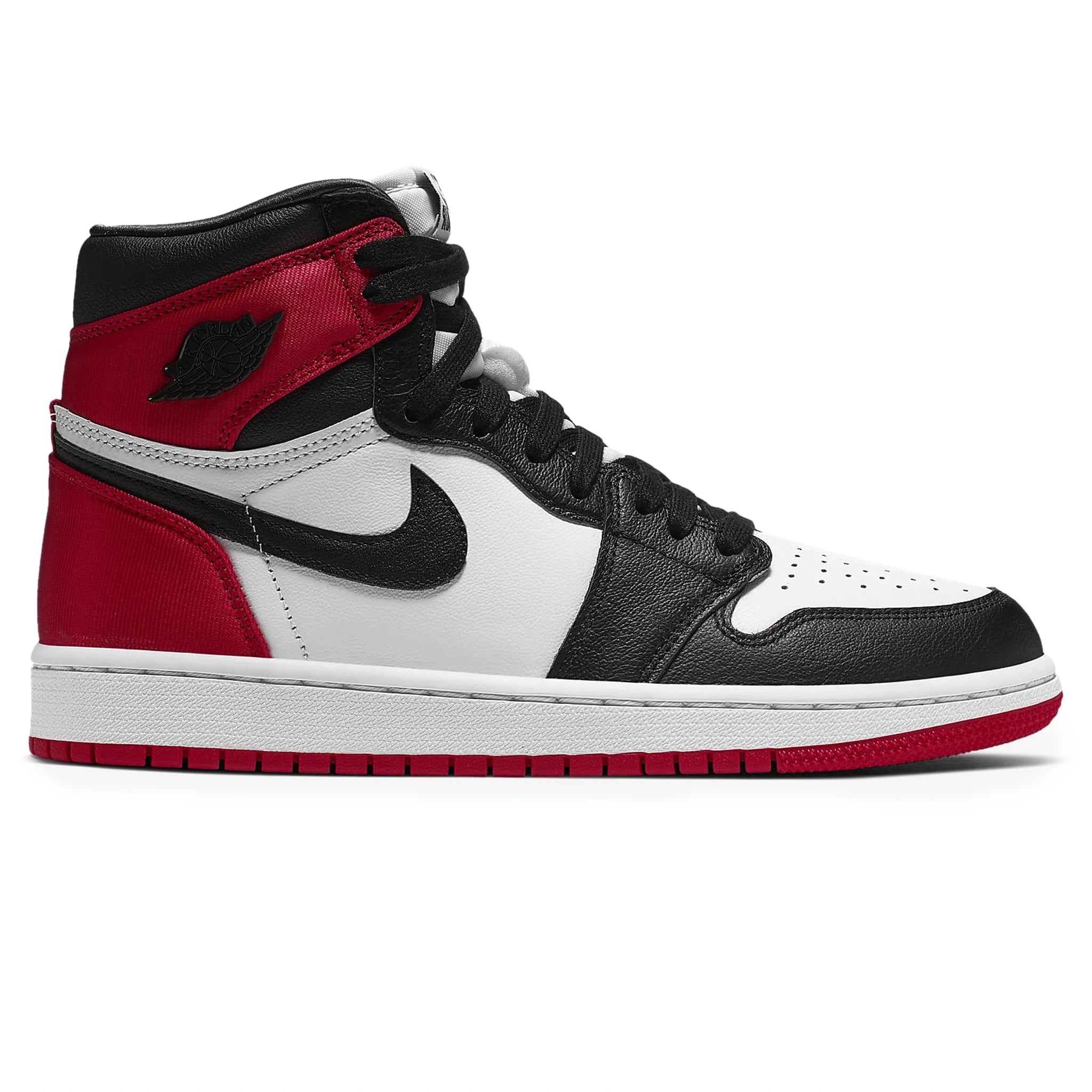 Side view of Air Jordan 1 Retro Satin Black Toe (W) CD0461-016